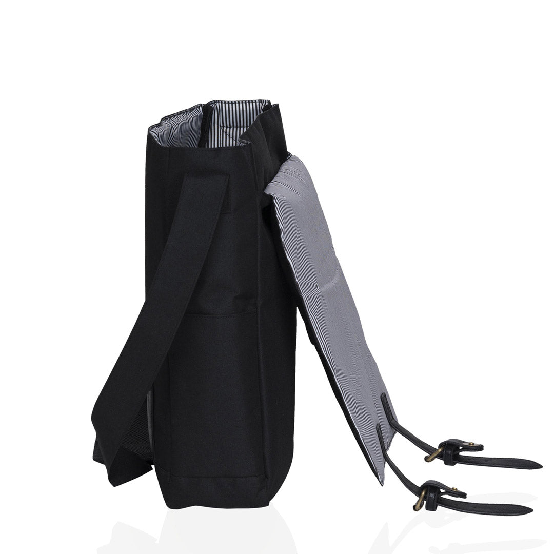 Smpli The Cross Over Messenger Bag Messenger Bags